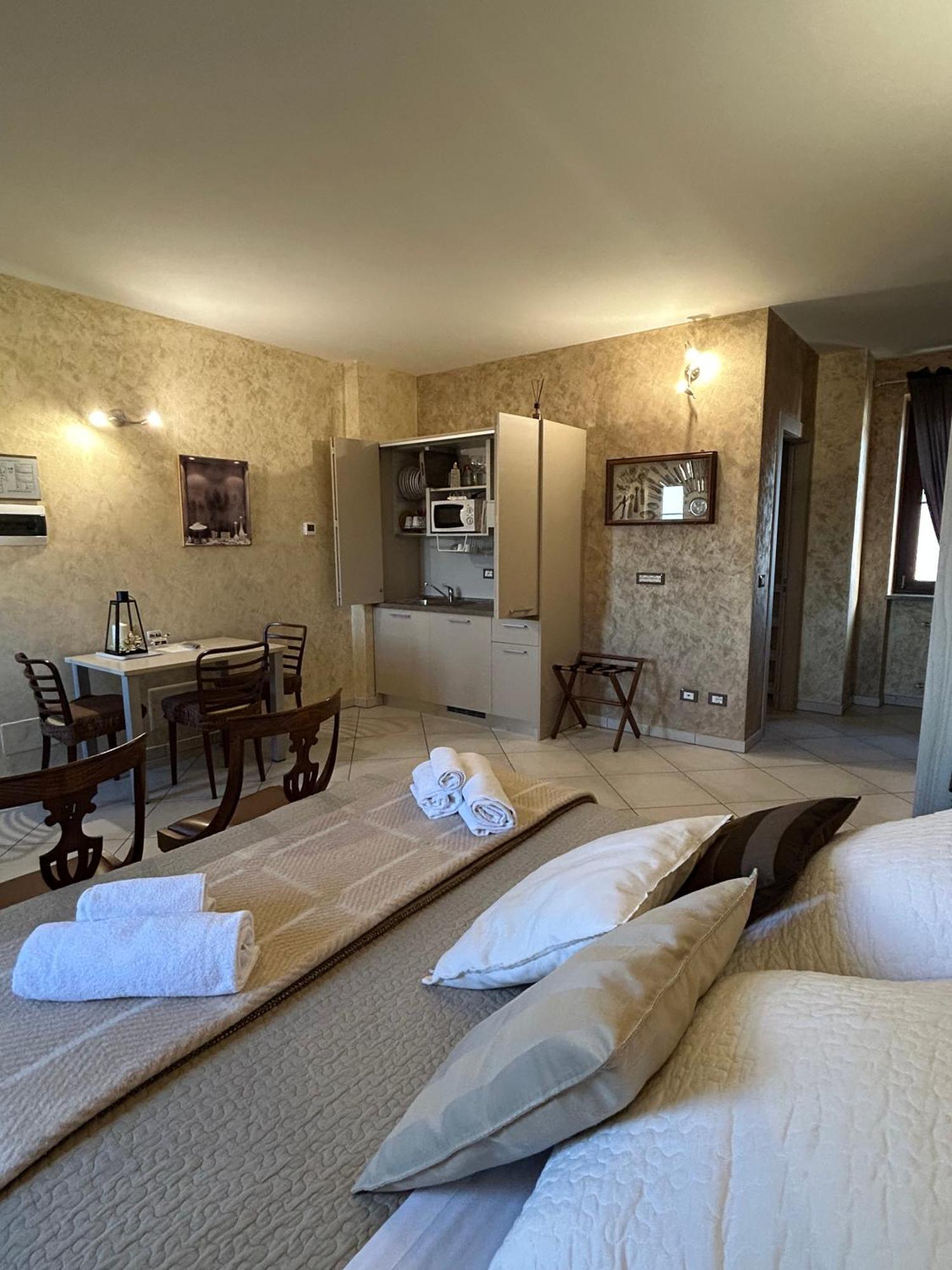 Rocche Di Montexelo - Green Key Apartments & Spa Monticello d'Alba المظهر الخارجي الصورة