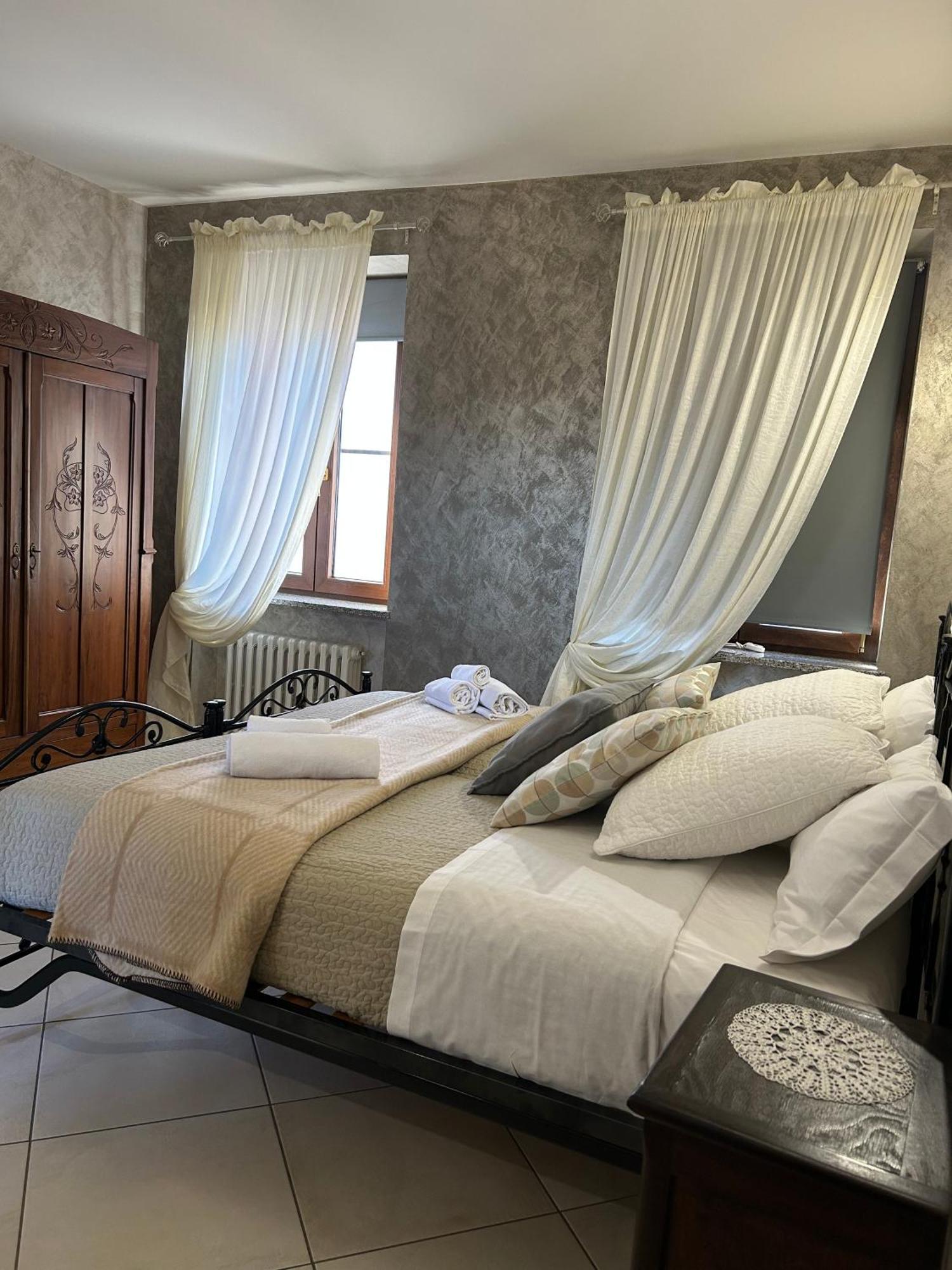 Rocche Di Montexelo - Green Key Apartments & Spa Monticello d'Alba المظهر الخارجي الصورة